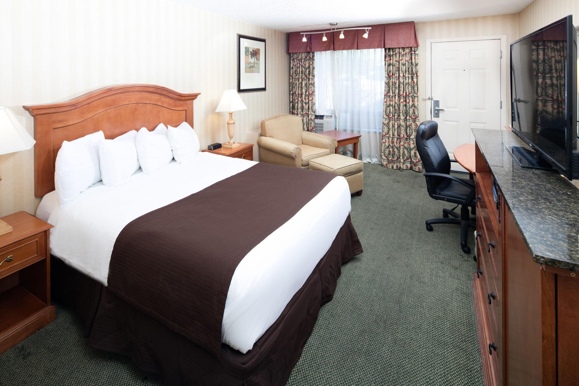 Red Lion & Inn 2*
