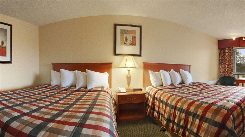 Inn Red Lion & 2*